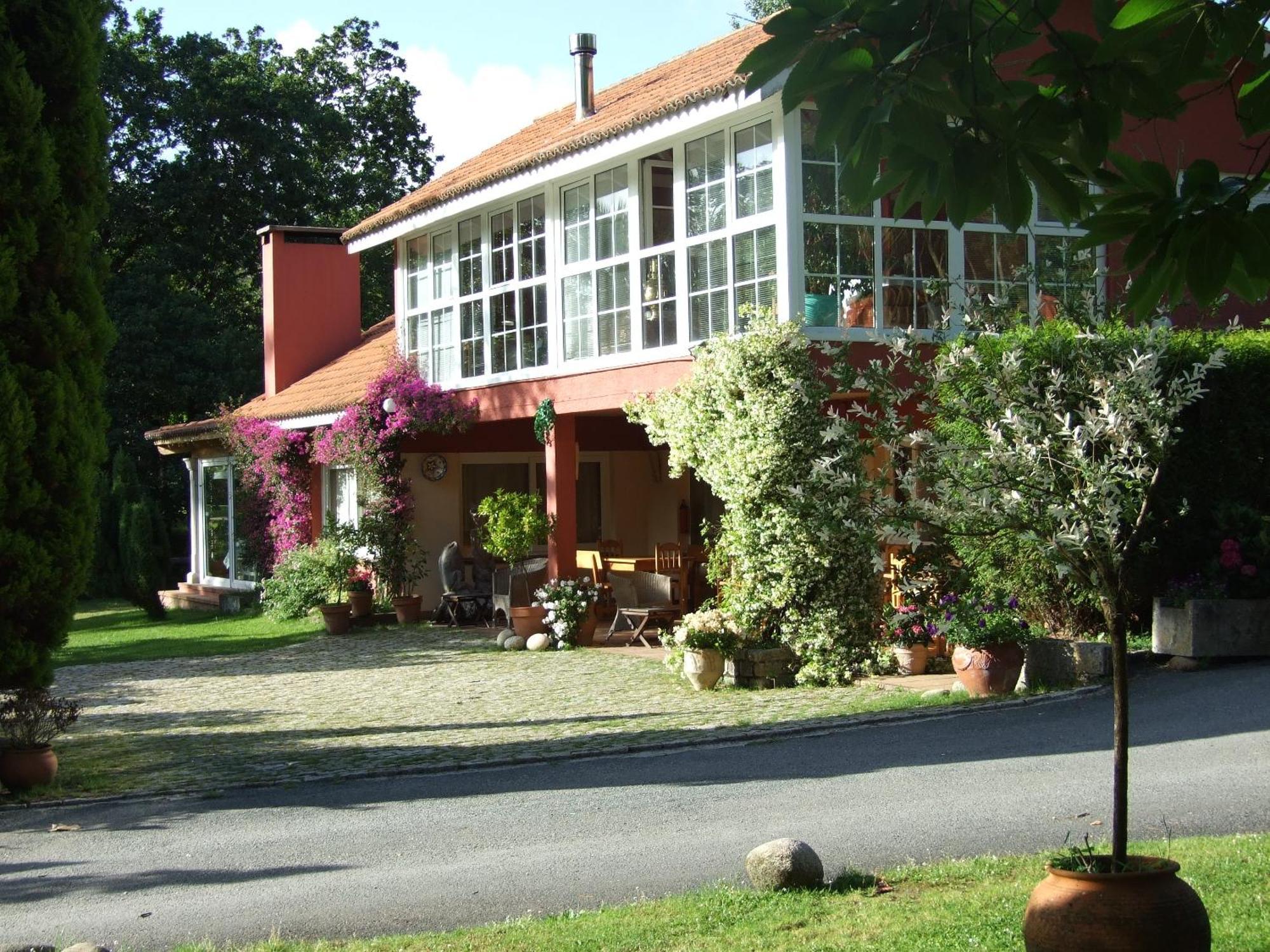 Bungalow Camping Los Manzanos Santa Cruz de Oleiros Exterior foto
