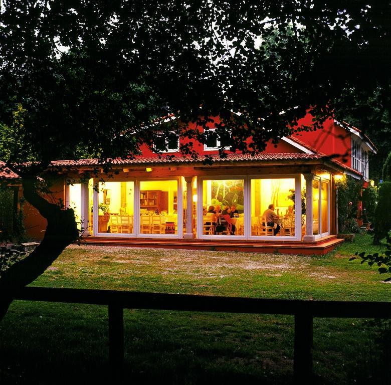 Bungalow Camping Los Manzanos Santa Cruz de Oleiros Exterior foto
